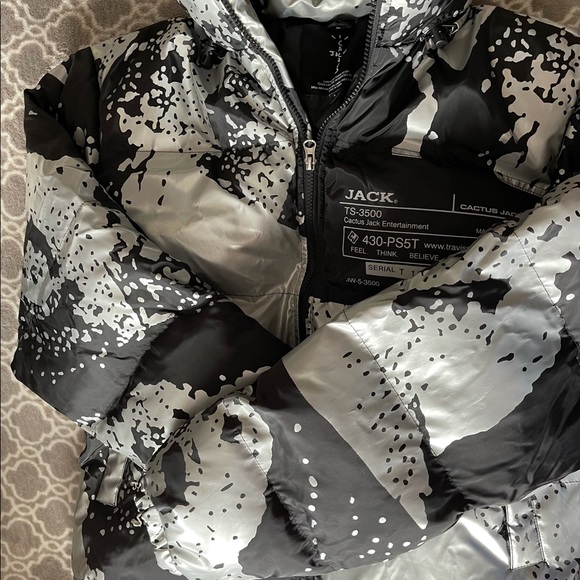 Travis Scott x PlayStation Reflector Jacket - Picture 3 of 6